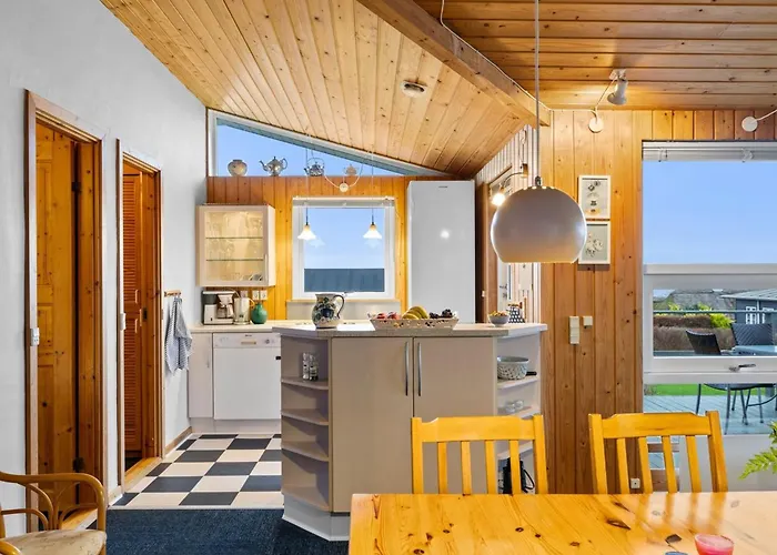 Slava - 75m From The Sea By Interhome 펜션