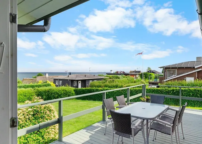 Slava - 75m From The Sea By Interhome