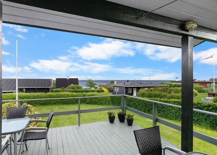 Slava - 75m From The Sea By Interhome *